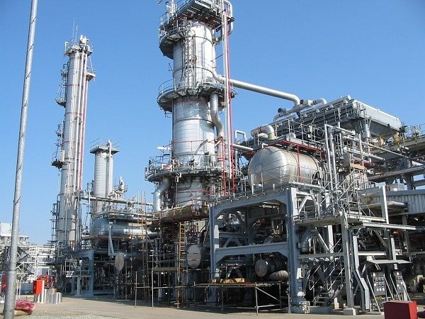 Onshore oil and gas processing facility and pipeline valves