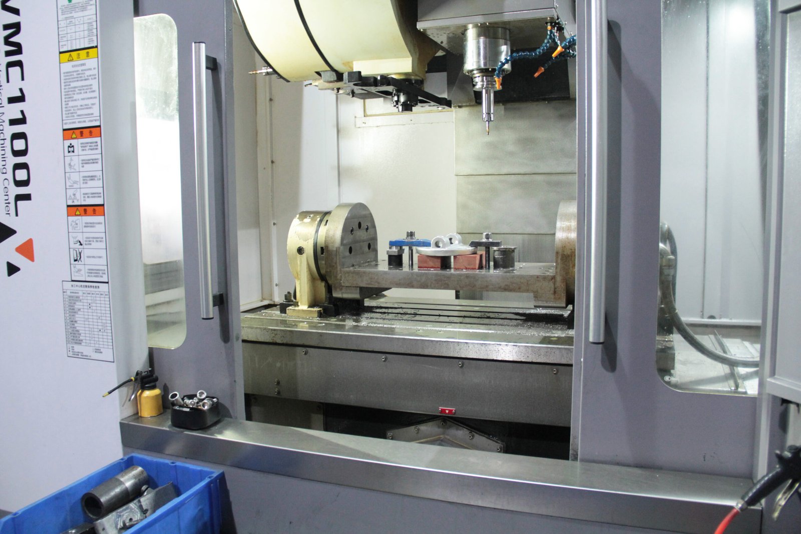 VMC1100L four-axis milling machine at WDL Valve factory